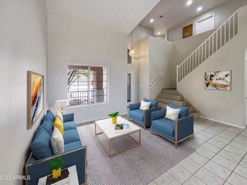 4136 Charter Oak Rd, Phoenix, AZ 85032-7449