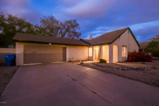 2132 Tonopah Dr, Phoenix AZ  85027-3416 exterior