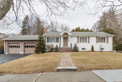 1265 Beacon St, Newton, MA 02468-1736