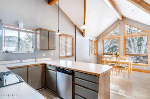 2030 Lucky John Dr, Park City UT 84060-6920 exterior