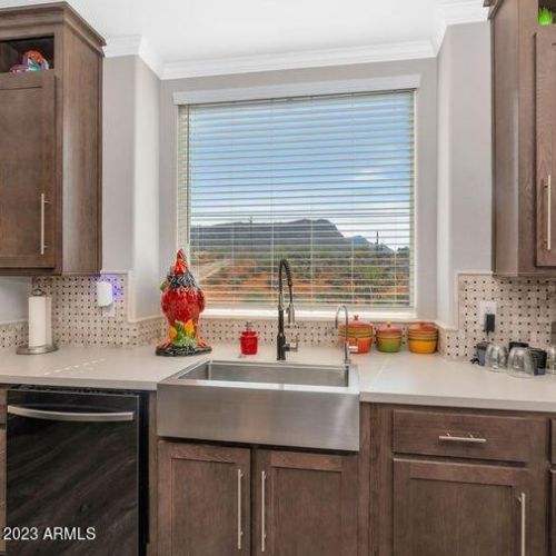 42330 3 St, Phoenix AZ 85086-7401 exterior