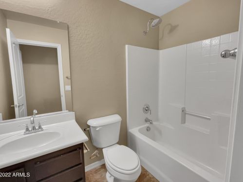 5521 27 Dr, Phoenix AZ 85045-2210 exterior