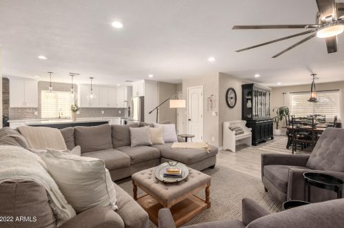 11605 37 Pl, Phoenix AZ 85050-2699 exterior