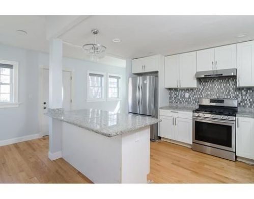 17 Caldwell St, Weymouth MA  02191-2112 exterior