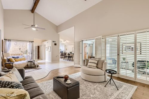 2916 Altadena Ave, Phoenix AZ 85029-3403 exterior