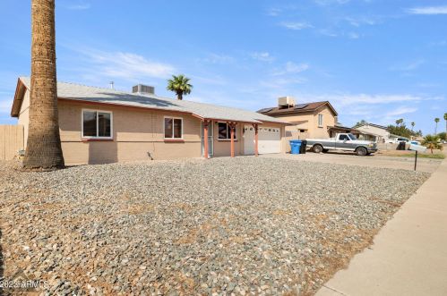 3730 Bloomfield Rd, Phoenix AZ  85032-7366 exterior