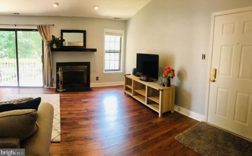 466 Durham Ct, West Deptford NJ  08051-2026 exterior