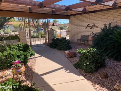 14052 Canterbury Dr, Phoenix AZ 85023-6211 exterior