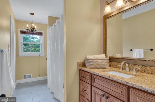 85 Colleen Cir, Trenton NJ 08638-1724 exterior