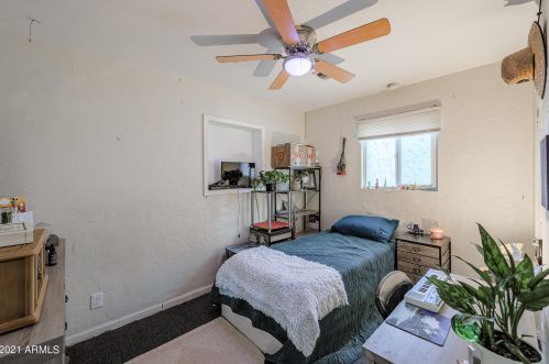 500 Alice Ave, Phoenix AZ 85021-4112 exterior