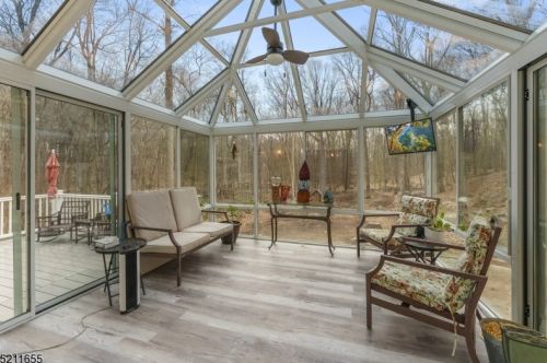 79 Pinewood Dr, Skyline Lakes NJ  07456-1122 exterior