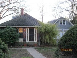 68 Walnut Hill Rd, Newton, MA 02459-2670