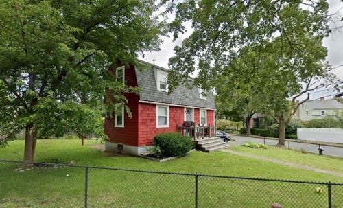 48 Silk St, Arlington MA 02474-3837 exterior