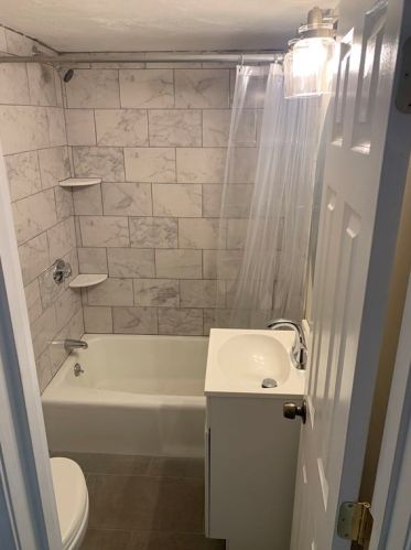 18 Harlem Rd, Weymouth MA  02191-2118 exterior