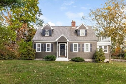 14 Rockwood Rd, Norfolk MA  02056-1046 exterior