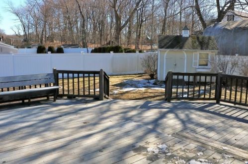 372 St, Weymouth MA 02191-1330 exterior