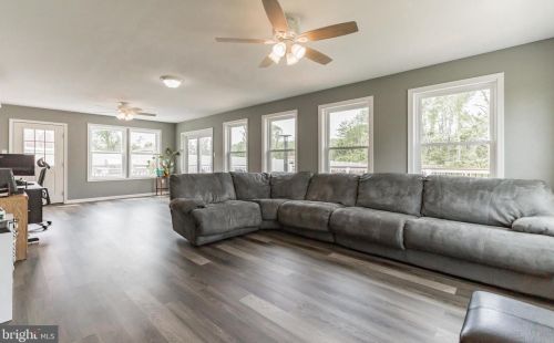 841 Boundary Rd, West Deptford NJ 08096-3614 exterior