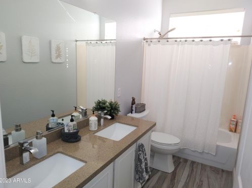 35826 33rd Ln, Phoenix AZ  85086-4201 exterior