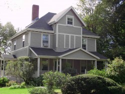 399 Central St, Newton, MA 02466-2232