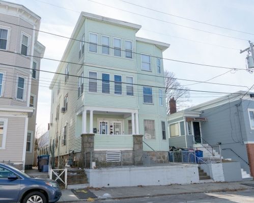 36 Atkinson St, Lawrence MA  01843-1301 exterior