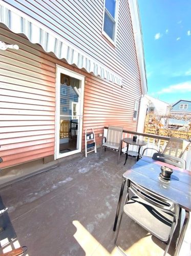 43 Heath St, Everett MA 02149-1827 exterior