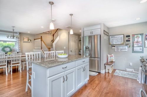 108 Crane St, Dedham MA 02026-3842 exterior