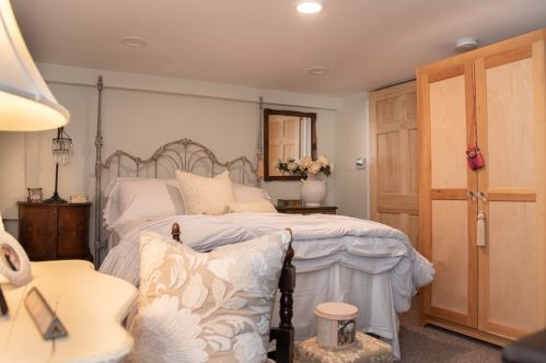 46 Blossom St, Arlington MA 02474-2639 exterior