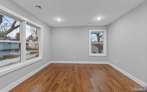 628 Knickerbocker Rd, Cresskill NJ  07626-1023 exterior