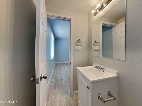 2035 64th Ln, Phoenix AZ  85035-3401 exterior