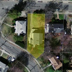 130 Woodcliff Rd, Newton MA  02461-1846 aerial view