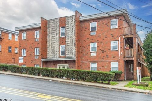 675 Joralemon St, Belleville NJ 07109-1424 exterior