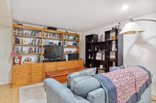 1004 Stanford Pl, Englewood CO 80111-1220 exterior