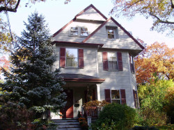 10 Chester St, Newton, MA 02461-1416