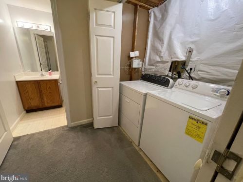 8 Coachlight Dr, Erial NJ 08081-5609 exterior