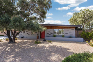 3625 Laurel Ln, Phoenix, AZ 85028-1450