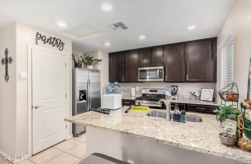 3930 79th Ln, Phoenix AZ  85043 exterior