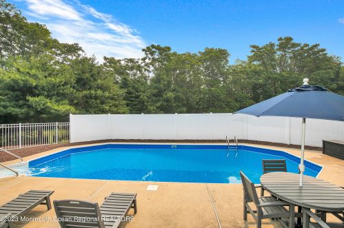 1120 Sycamore Ave, Tinton Falls NJ 07724-3237 exterior