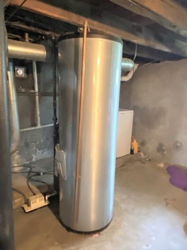 189 Hamlet St, Fall River MA 02724-3363 exterior