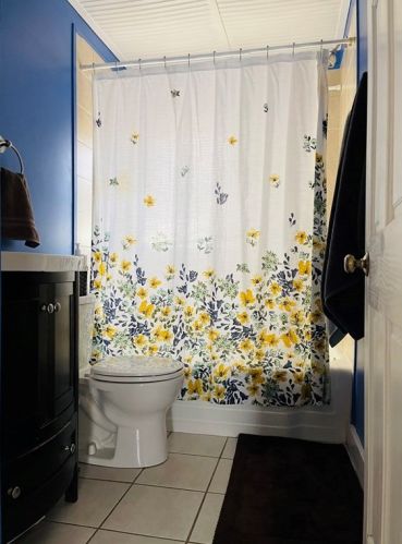 17 Moreland St, Worcester MA 01609-1050 exterior