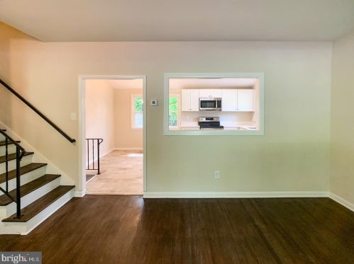 102 Marion Ave, West Deptford NJ 08093-2029 exterior