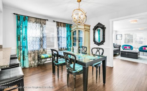 72 Rumson Rd, Little Silver NJ 07739-1332 exterior