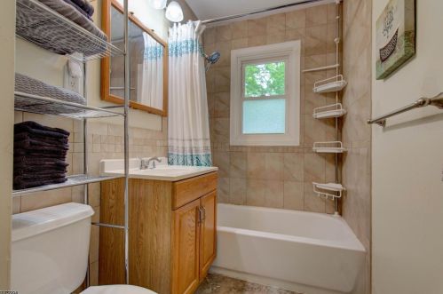 12 Evergreen Rd, Wantage NJ  07461-4700 exterior