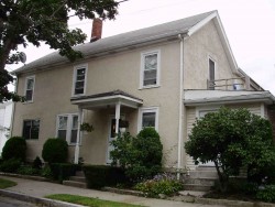 19 Pine St, Newton, MA 02465-1416