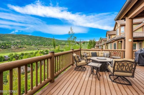 3228 Lower Saddleback Rd, Park City UT 84098-5699 exterior