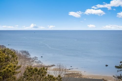 70 Ellisville Rd, Plymouth MA 02360-1348 exterior