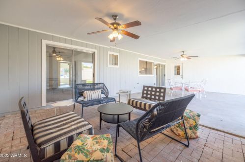 6932 Beatrice St, Phoenix AZ 85043-2397 exterior