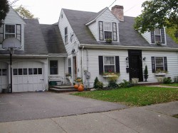 252 Jackson St, Newton, MA 02459-2541