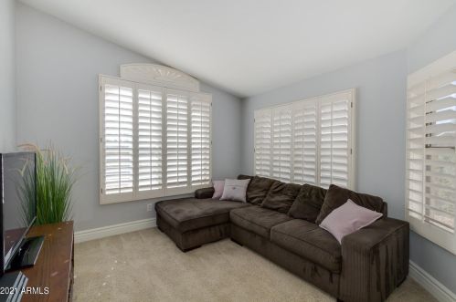 21845 48 Pl, Phoenix AZ 85044-1228 exterior