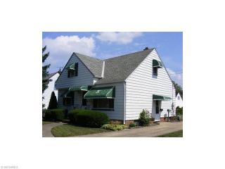 4753 Summer Ln, Cleveland, OH 44144-3052