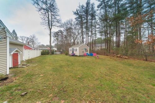 23 Swifts Bch Rd, Wareham MA 02571-1924 exterior